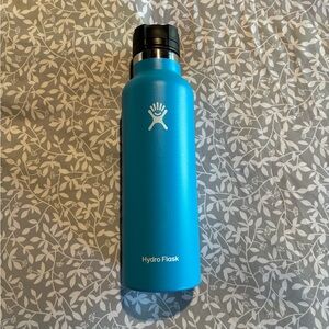 Hydro Flask water bottle 💙